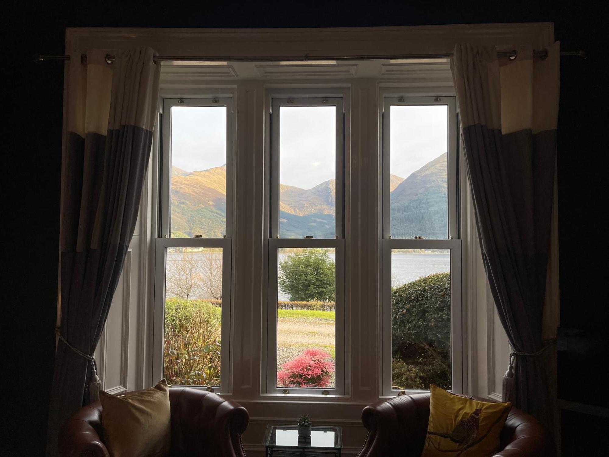 Creag Mhor Lodge Onich Bagian luar foto